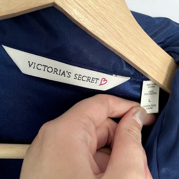 Victoria's Secret lightweight navy button down pajama top women's size large - Picture 3 of 7